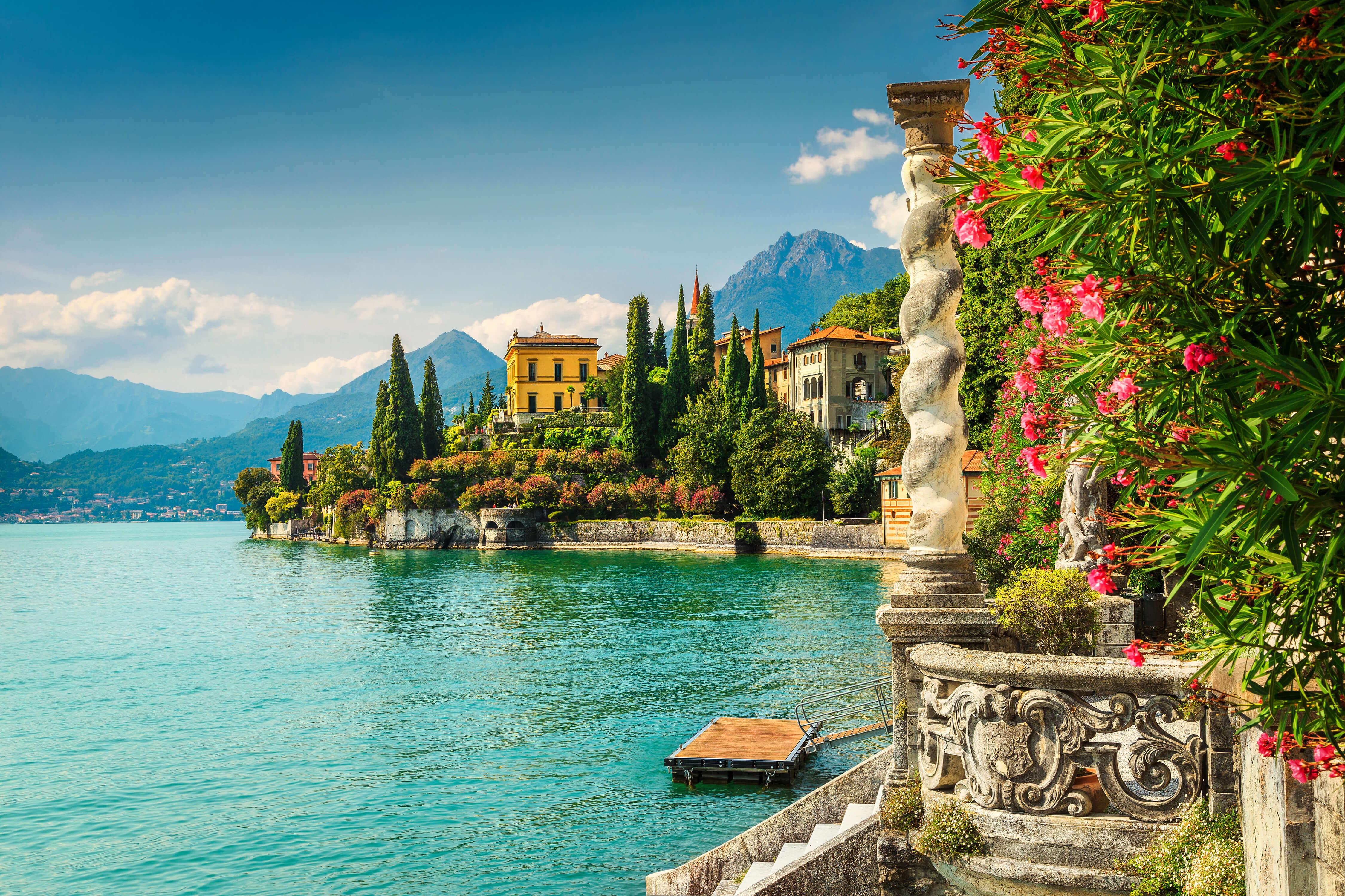 tour of lakes in italy